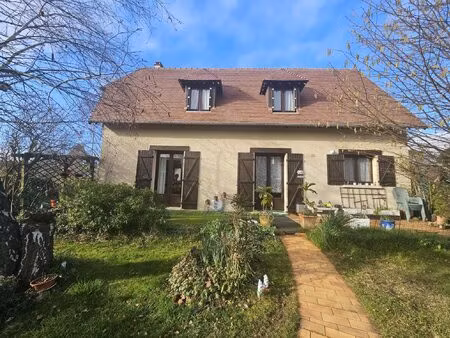 opportunité à deauville : maison lumineuse avec jardin clos