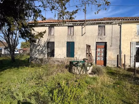 vente maison 3 pièces 88 m² à chartuzac (17130)  50 000 €