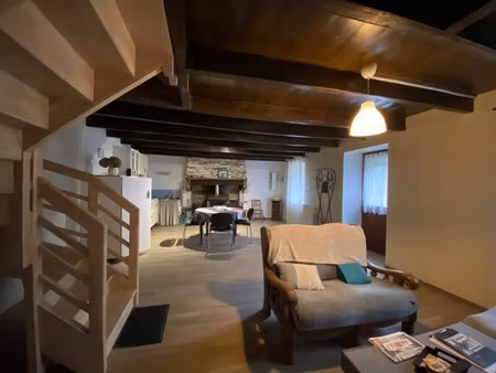 vente maison 3 pièces 97 m² à saint-rivoal (29190)  78 900 €