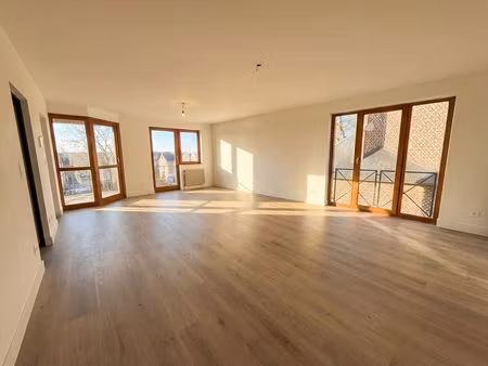 appartement te huur in maaseik met 2 slaapkamers