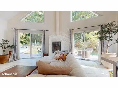 maison 6 pièces 200 m²