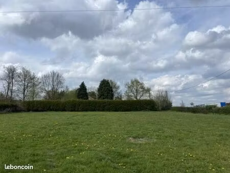 terrain 3 285 m² humieres