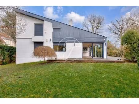 maison de luxe à vendre à la celle-saint-cloud : 2 050 000 € | 326m²