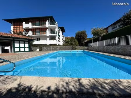 vends 2 pièces ciboure