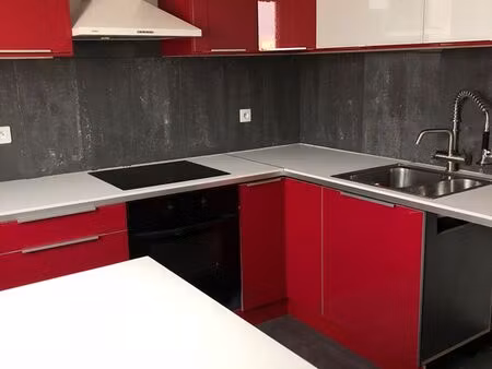 f2 de 47 m² à louer