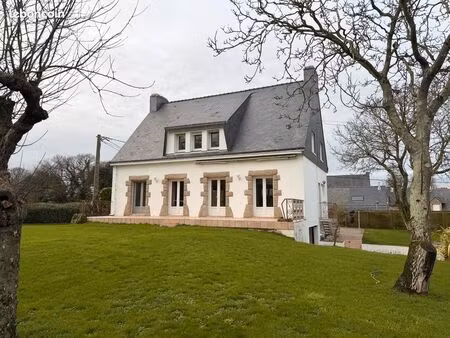 belle maison familiale avec grand jardin – riantec (56)