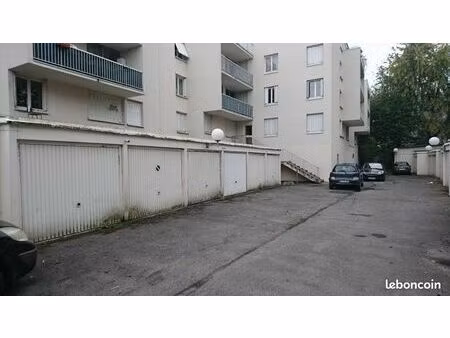 box extérieur 12 m2 - gare de deuil montmagny