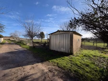 terrain non constructible avec garage et atelier 730 m2 st laurent de cognac