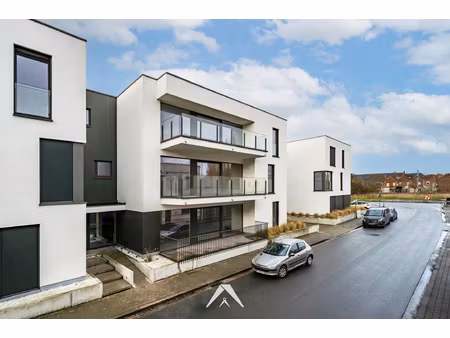 appartement te koop in wevelgem met 3 slaapkamers