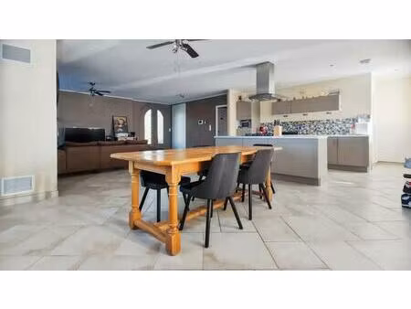 charmante maison de 7 pièces  195 m² à trois-palis