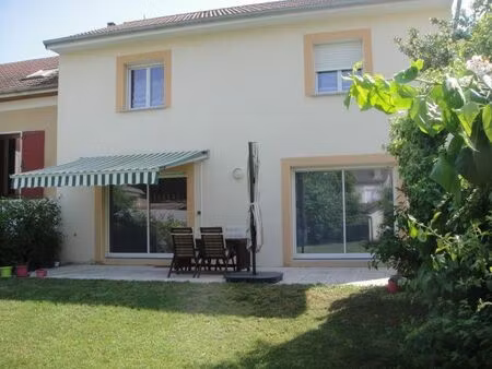 location maison 5 pièces 122 m² à la tour-du-pin (38110)