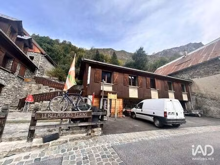 vente bureaux et commerces à saint-christophe-en-oisans (38520) : à vendre / 89m² saint-ch