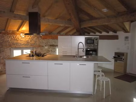 location meublée appartement 4 pièces 200 m² à saint-félix-lauragais (31540)  1 700 €