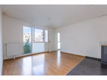vente appartement 3 pièces 42 m² à la plaine saint denis (93210)  222 000 €