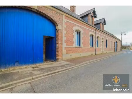 immeuble 11 pièces 550 m²