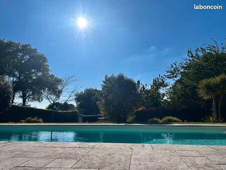 villa contemporaine - piscine - parc