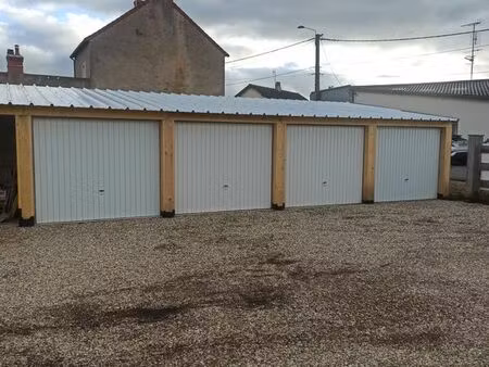 garage de 14m carré à st amand montrond
