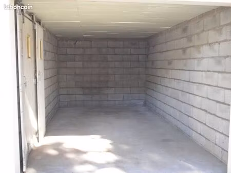 garage fermé  st brévin les pins centre ville