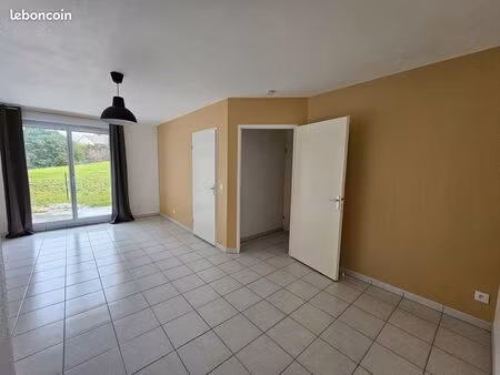 appartement t3 avec jardin dans blaye