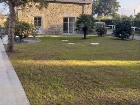 charmante maison en pierre rénovée avec jardin – maen roch (35460)