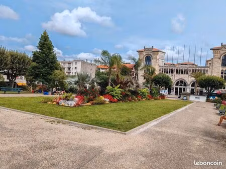 appartement meublé en plein centre avec bail mobilité ou étudiant et place de parking