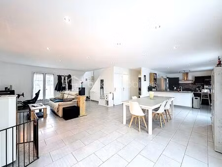 maison de 135 m² à aubepierre-ozouer-le-repos