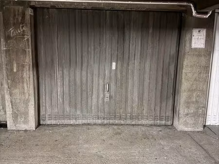 ◊ garage à echirolles fermé à louer – disponible au 1er mars