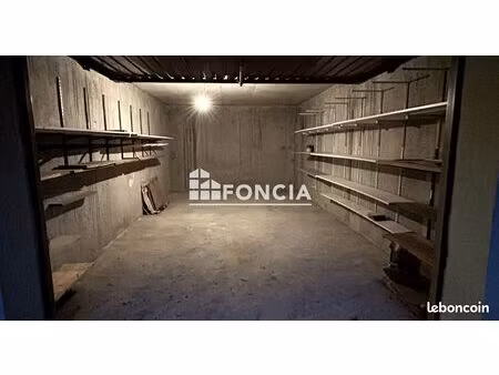 garage fermé en sous-sol