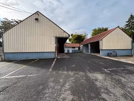 boxes de stockage  atelier  parking  100m de la gare