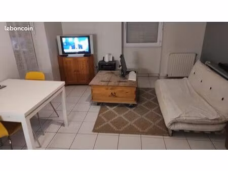 t3 meuble avec balcon