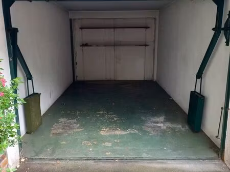 box à louer 11 m² en rdc en accès extérieur