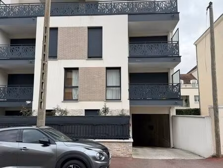 places de parking à louer double