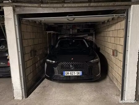 box fermé sécurisé - 14m² - avenue du général michel bizot