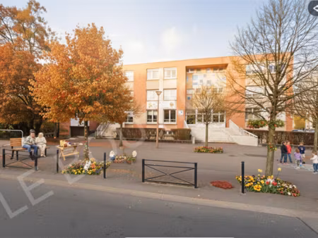 vente locaux professionnels 136 m² à évry-courcouronnes (91000)  210 000 €