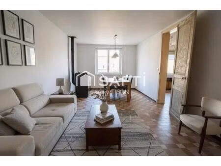 maison de 109 m²  5 pièces dont 3 chambres et belle extérieur