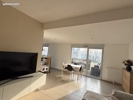 appartement 3 pièces - 71m2 - balcon et garage box fermé - résidence récente (2017)