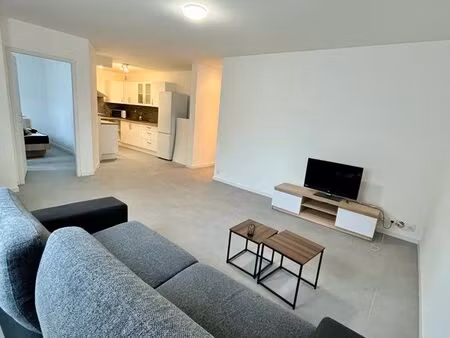 t2 meublé plain pied - centre ville