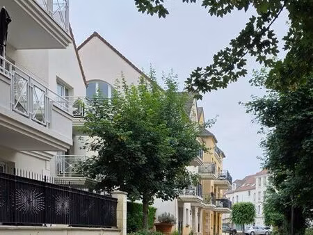 3 pièces . 71 m2 . voisins le bretonneux