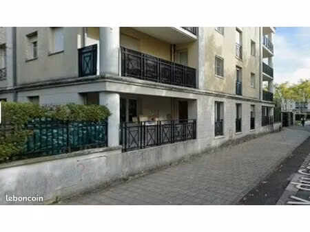 place de parking à louer -bussy st georges