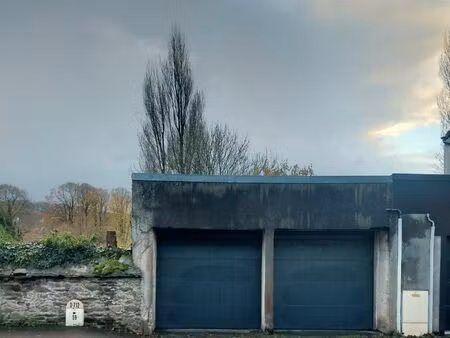 garage double sur terrain de 437 m²