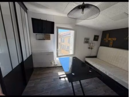 studio meublé tout compris (eau  élec et internet fibre)