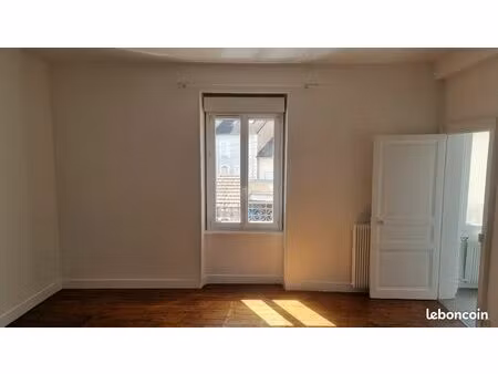 appartement f2 /t2 dans maison avec jardin