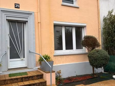 location maison avec petit jardin derrière