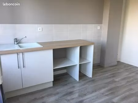 appartement type 1 avec garage & dépendance