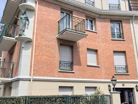 cave en résidence sécurisée