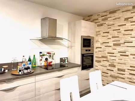 superbe appartement en location dans résidence avec piscine