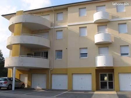 location appartement 3 pièces avec terrasse