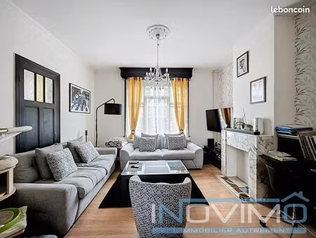 maison 8 pièces 142 m²