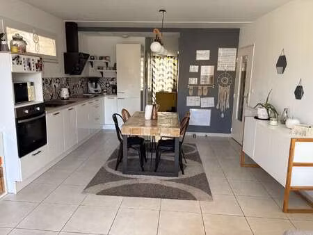 vente appartement 4 pièces à saint-jacques-de-la-lande (35136) : à vendre 4 pièces / 75m² 