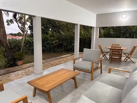 bel appartement rénové dans résidence intimiste et verdoyante